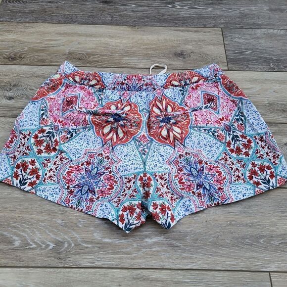 Gap size med patriotic summer shorts - Picture 8 of 10